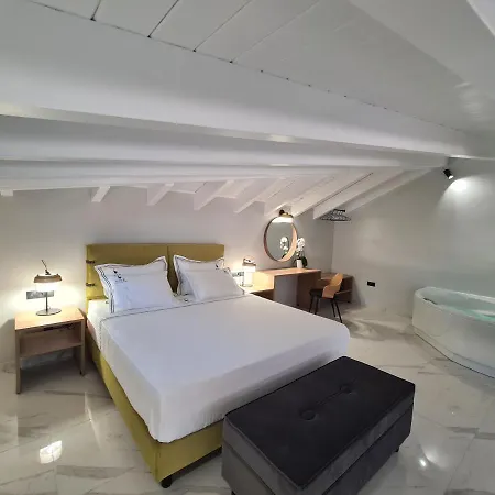 Ilia's Luxury - Adults Only