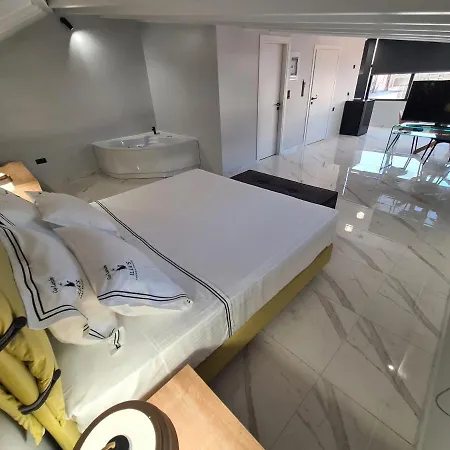 Ilia's Luxury - Adults Only * Xylokastro
